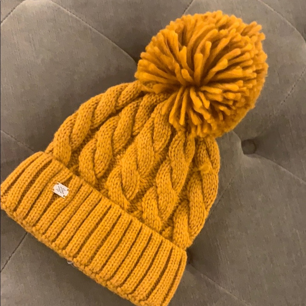 NWT! Soia and Kyo hat